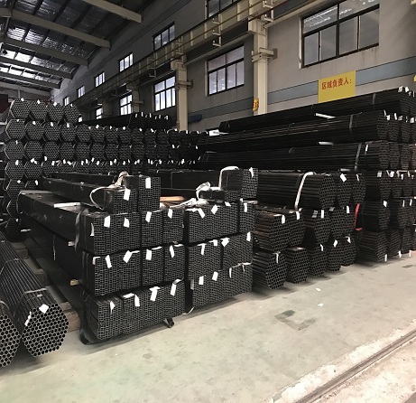 Q195 Q235 ERW Rectangular Tube Steel Square Tube Black Iron Pipe Price